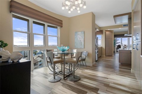 Condo in Saint Petersburg, Florida, 3 bedrooms  № 1720907 - photo 15