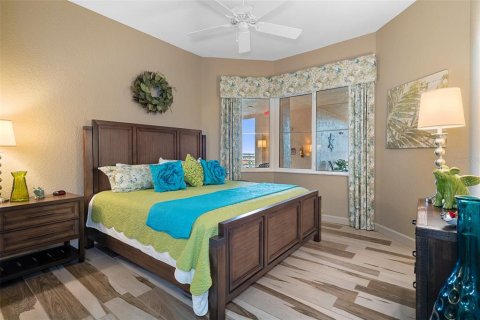 Condo in Saint Petersburg, Florida, 3 bedrooms  № 1720907 - photo 24