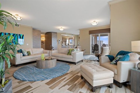 Condo in Saint Petersburg, Florida, 3 bedrooms  № 1720907 - photo 8