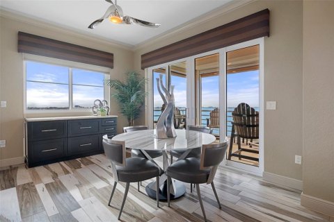 Condo in Saint Petersburg, Florida, 3 bedrooms  № 1720907 - photo 10
