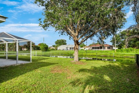 Villa ou maison à vendre à Port St. Lucie, Floride: 3 chambres, 153.94 m2 № 2188188 - photo 20