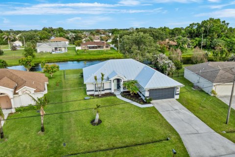 Villa ou maison à vendre à Port St. Lucie, Floride: 3 chambres, 153.94 m2 № 2188188 - photo 7