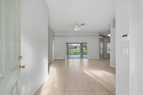 Villa ou maison à vendre à Port St. Lucie, Floride: 3 chambres, 153.94 m2 № 2188188 - photo 21