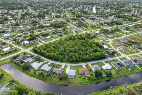 Villa ou maison à vendre à Port St. Lucie, Floride: 3 chambres, 153.94 m2 № 2188188 - photo 14