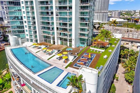 Condo in Miami, Florida, 2 bedrooms  № 1874737 - photo 15