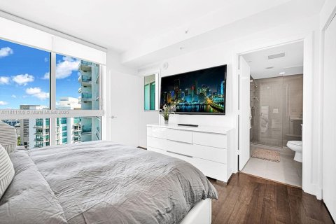 Condo in Miami, Florida, 2 bedrooms  № 1874737 - photo 7