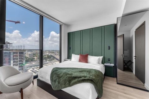 Condo in Miami, Florida, 2 bedrooms № 2075512 - photo 11