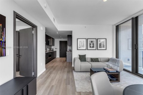 Condo in Miami, Florida, 2 bedrooms № 2075512 - photo 4
