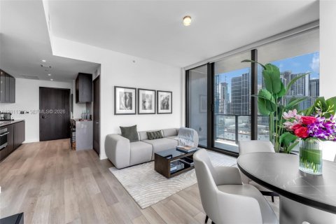 Condo in Miami, Florida, 2 bedrooms № 2075512 - photo 3
