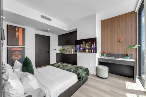 Condo in Miami, Florida, 2 bedrooms № 2075512 - photo 18
