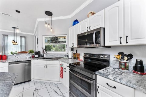 House in Port Charlotte, Florida 4 bedrooms, 216 sq.m. № 2115910 - photo 14