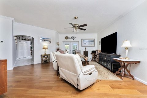 House in Port Charlotte, Florida 4 bedrooms, 216 sq.m. № 2115910 - photo 6