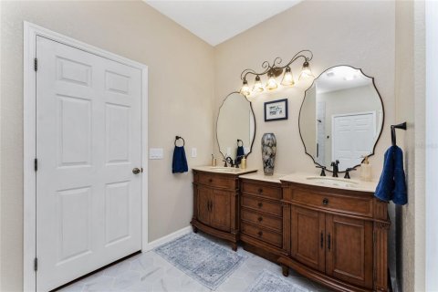 House in Port Charlotte, Florida 4 bedrooms, 216 sq.m. № 2115910 - photo 26