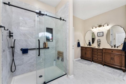 House in Port Charlotte, Florida 4 bedrooms, 216 sq.m. № 2115910 - photo 24