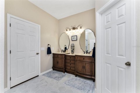 House in Port Charlotte, Florida 4 bedrooms, 216 sq.m. № 2115910 - photo 27