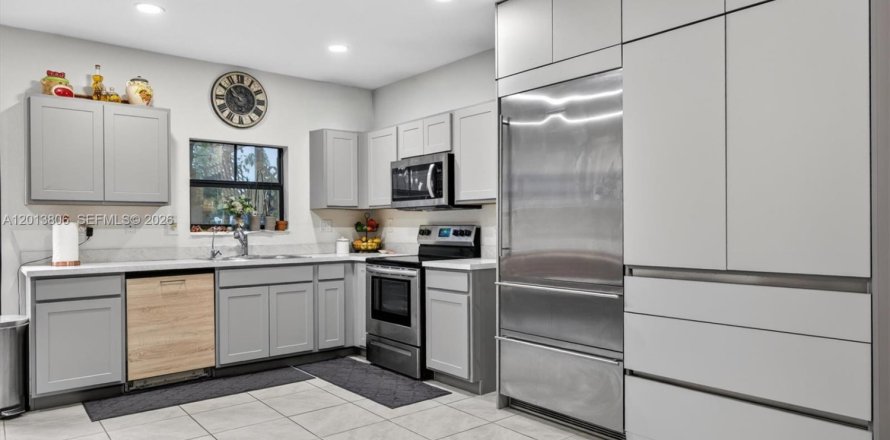 Touwnhouse à Florida City, Floride 3 chambres, 127.83 m2 № 2300954
