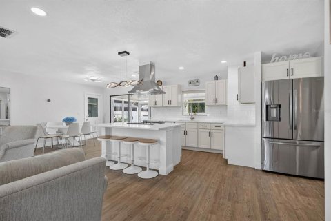 Villa ou maison à vendre à Palm Coast, Floride: 3 chambres, 124.3 m2 № 2399363 - photo 4