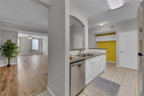 Condo in Kissimmee, Florida, 3 bedrooms  № 1558635 - photo 2