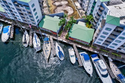 Купить кондоминиум в Майами, Флорида 2 спальни, 83.61м2, № 2013920 - фото 2