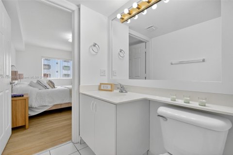 Купить кондоминиум в Майами, Флорида 2 спальни, 83.61м2, № 2013920 - фото 11