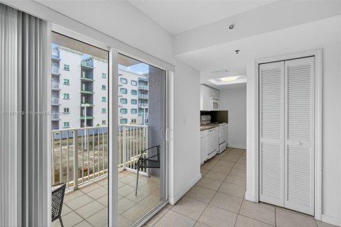 Купить кондоминиум в Майами, Флорида 2 спальни, 83.61м2, № 2013920 - фото 13