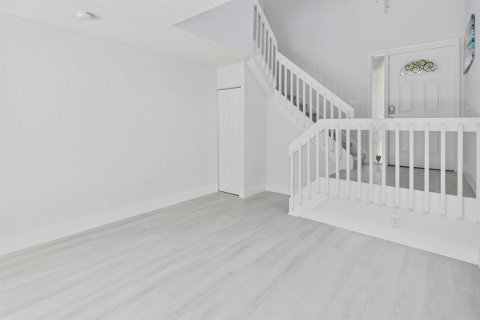 Купить виллу или дом в Корал-Спрингс, Флорида 3 комнаты, 161.46м2, № 2303854 - фото 7