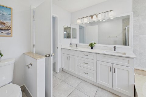 Купить виллу или дом в Корал-Спрингс, Флорида 3 комнаты, 161.46м2, № 2303854 - фото 22