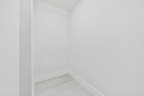 Купить виллу или дом в Корал-Спрингс, Флорида 3 комнаты, 161.46м2, № 2303854 - фото 28