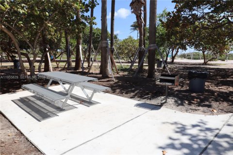 Casa en alquiler en Miami Beach, Florida, 1 dormitorio, 58.06 m2 № 2010507 - foto 14