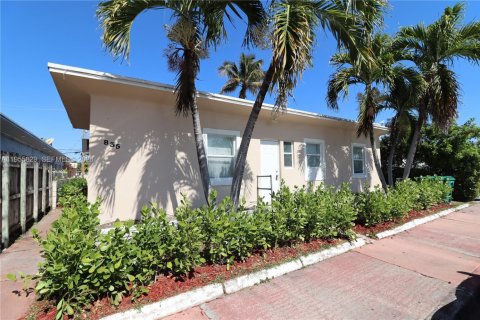 Casa en alquiler en Miami Beach, Florida, 1 dormitorio, 58.06 m2 № 2010507 - foto 30