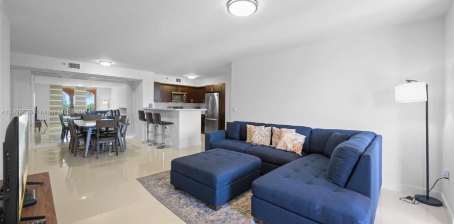 Condo à Aventura, Floride, 2 chambres № 1468380