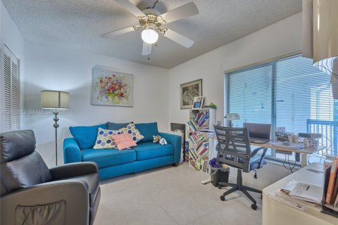 Condo in Boynton Beach, Florida, 2 bedrooms № 2170354 - photo 9