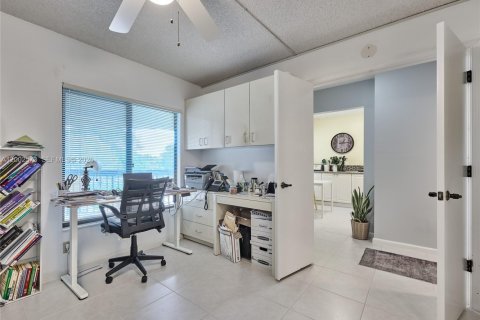 Condo in Boynton Beach, Florida, 2 bedrooms № 2170354 - photo 12