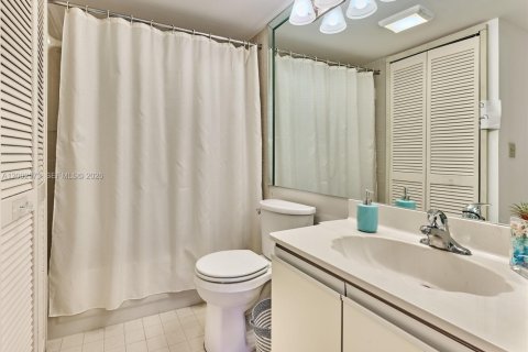 Condo in Boynton Beach, Florida, 2 bedrooms № 2170354 - photo 23