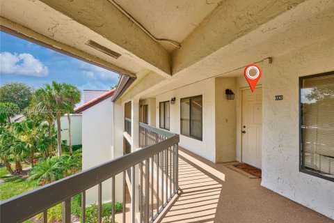 Condo in Boynton Beach, Florida, 2 bedrooms № 2170354 - photo 3