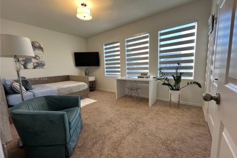 House in Homestead, Florida 6 bedrooms, 273.5 sq.m. № 1841330 - photo 7