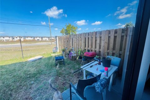 Adosado en venta en Homestead, Florida, 3 dormitorios, 135.45 m2 № 2027346 - foto 17