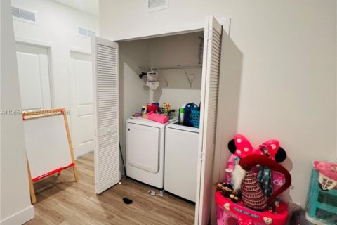 Adosado en venta en Homestead, Florida, 3 dormitorios, 135.45 m2 № 2027346 - foto 25