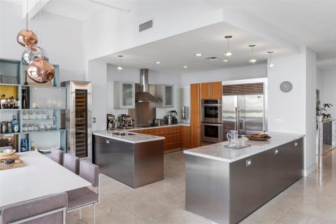 Condo in Miami Beach, Florida, 3 bedrooms  № 1660158 - photo 20