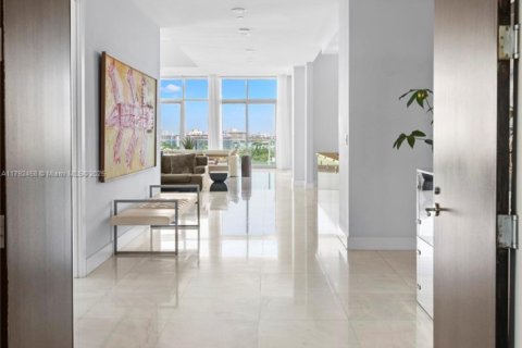 Condo in Miami Beach, Florida, 3 bedrooms  № 1660158 - photo 10