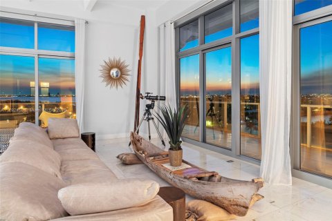 Condo in Miami Beach, Florida, 3 bedrooms  № 1660158 - photo 3