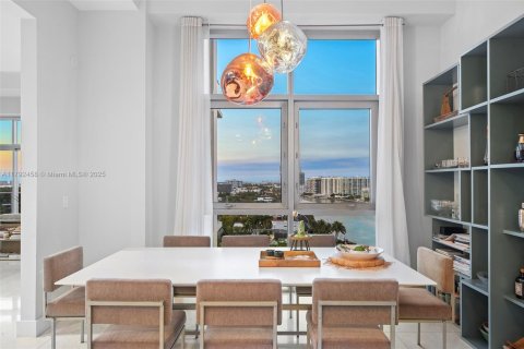 Condo in Miami Beach, Florida, 3 bedrooms  № 1660158 - photo 8