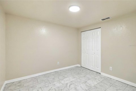 Immobilier commercial à vendre à Bradenton, Floride: 6 chambres, 175.59 m2 № 2413944 - photo 13