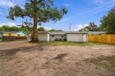 Immobilier commercial à vendre à Bradenton, Floride: 6 chambres, 175.59 m2 № 2413944 - photo 27