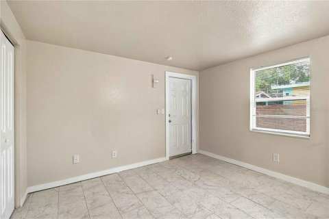 Immobilier commercial à vendre à Bradenton, Floride: 6 chambres, 175.59 m2 № 2413944 - photo 20