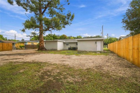 Immobilier commercial à vendre à Bradenton, Floride: 6 chambres, 175.59 m2 № 2413944 - photo 28