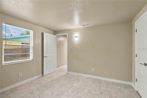 Immobilier commercial à vendre à Bradenton, Floride: 6 chambres, 175.59 m2 № 2413944 - photo 21