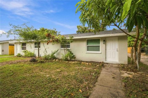 Immobilier commercial à Bradenton, Floride 6 chambres, 175.59 m2 № 2413944