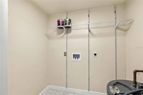 Immobilier commercial à vendre à Bradenton, Floride: 6 chambres, 175.59 m2 № 2413944 - photo 19