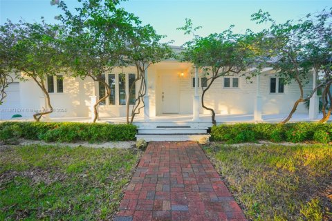 Villa ou maison à Key Biscayne, Floride 3 chambres, 130.34 m2 № 2036724